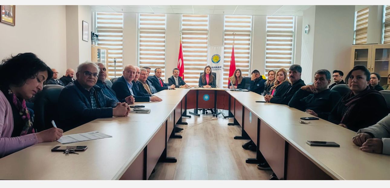 PAYLAŞAN ELLER GRUBU VE GENÇ MAĞAZA TEMSİLCİLERİNDEN FAKÜLTEMİZE ZİYARET